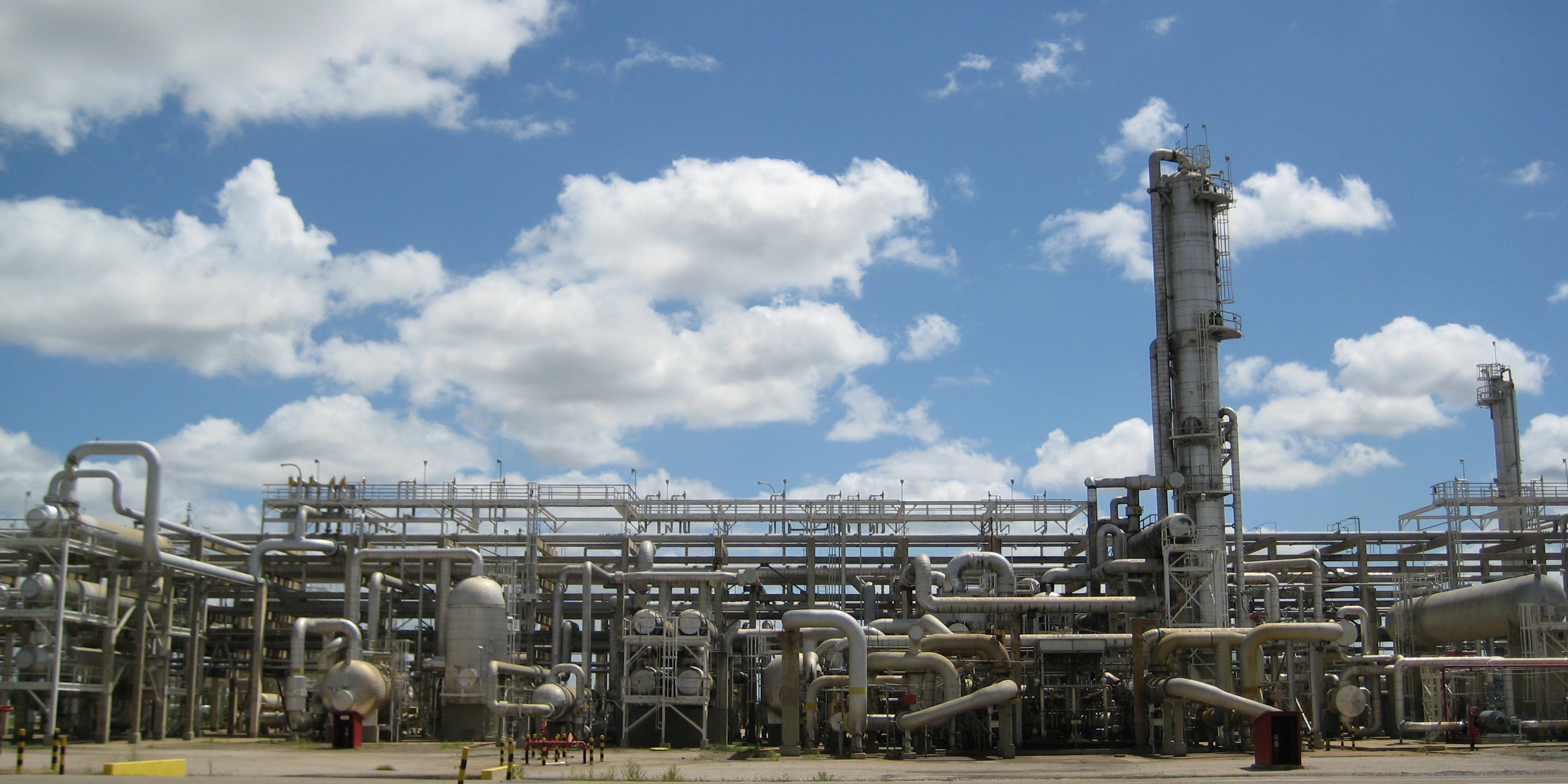 Moisture Measurement for Natural Gas Liquid Extraction